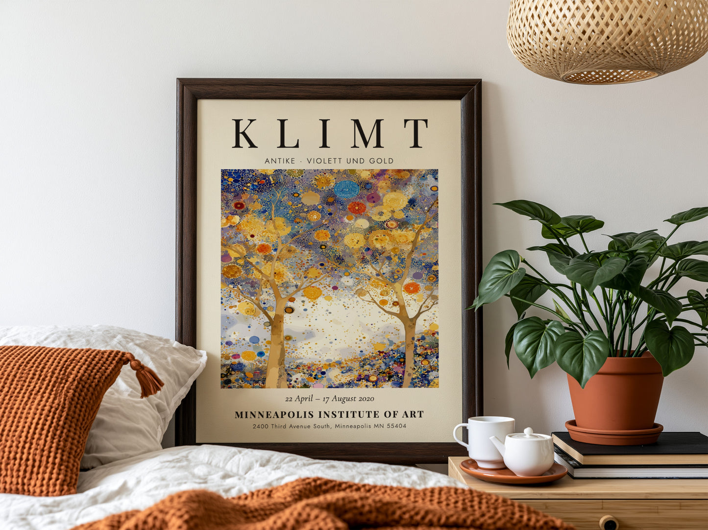 Antike Violett und Gold poster featuring vibrant colors and intricate patterns inspired by Gustav Klimt