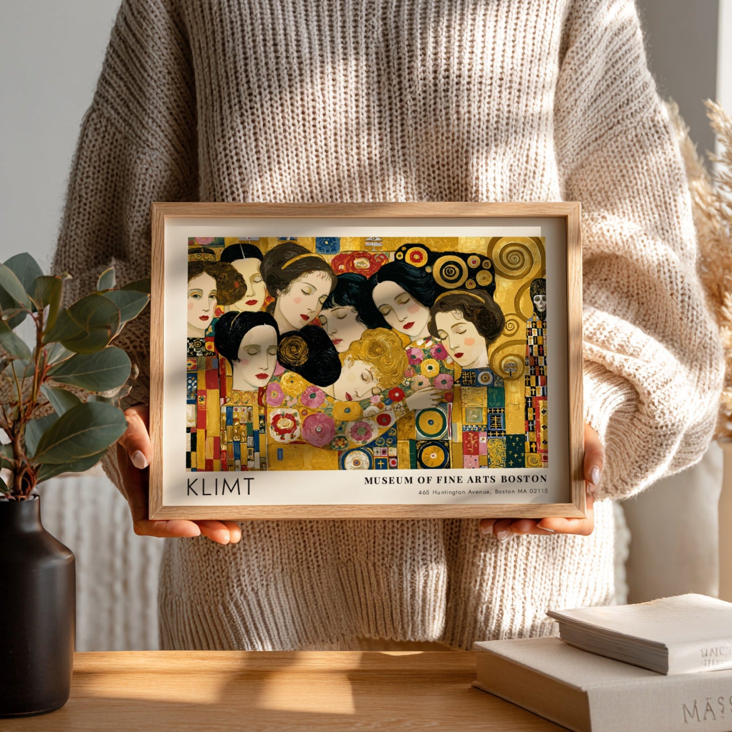 Dunkel und Gold wall art print featuring Klimt's floral design in gold and vibrant colors