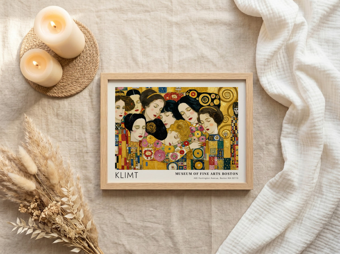 Dunkel und Gold wall art print featuring Klimt's floral design in gold and vibrant colors