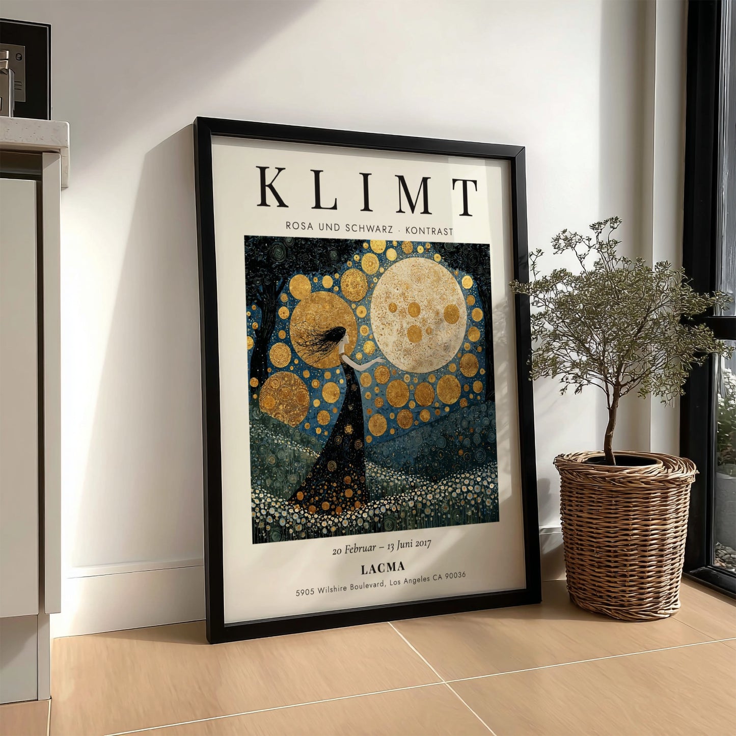 Rosa und Schwarz poster inspired by Gustav Klimt featuring black and gold colors, elegant design, and