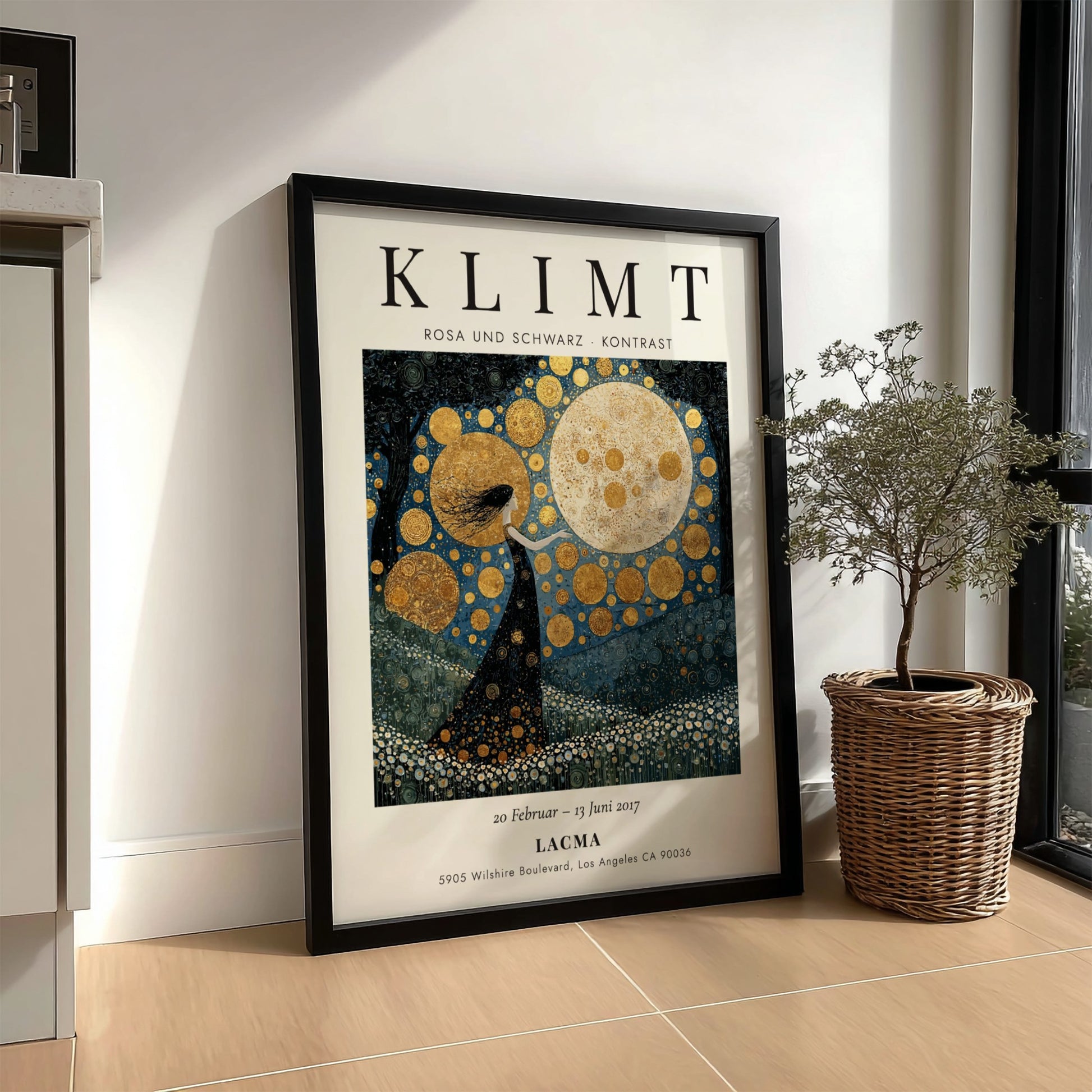Rosa und Schwarz poster inspired by Gustav Klimt featuring black and gold colors, elegant design, and
