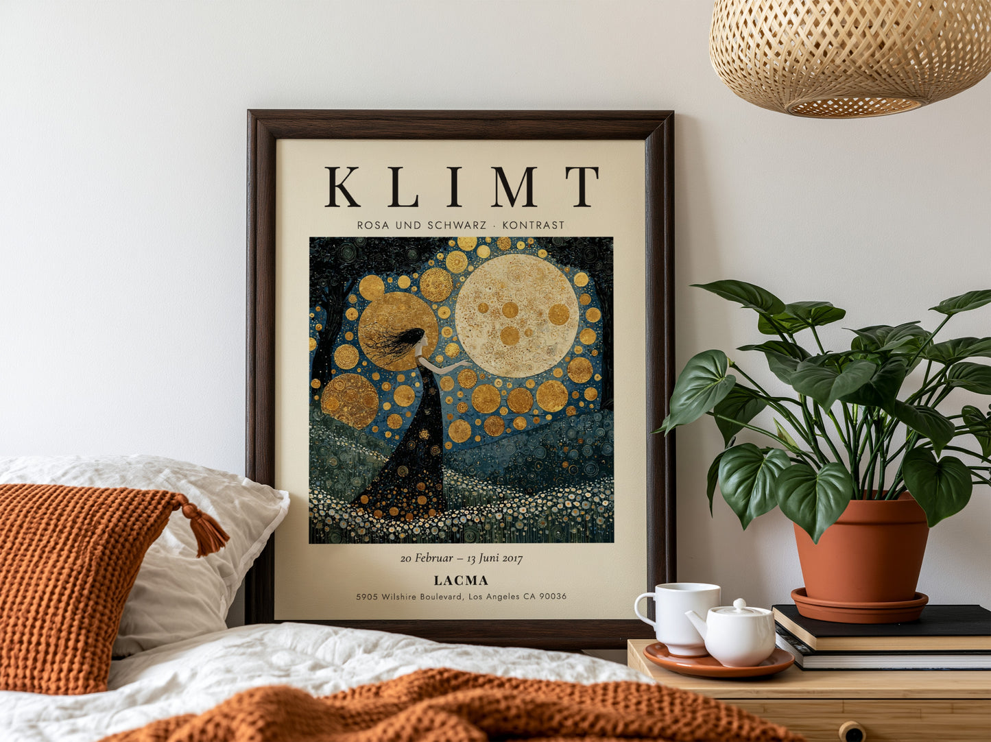Rosa und Schwarz poster inspired by Gustav Klimt featuring black and gold colors, elegant design, and