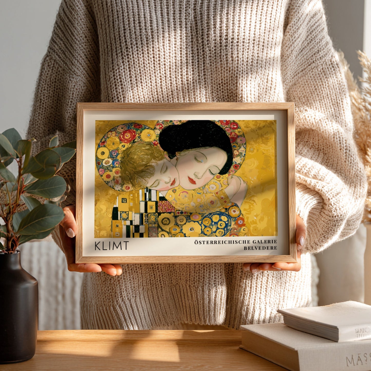 Klimt Silber und Gold wall art print featuring warm colors and intricate details