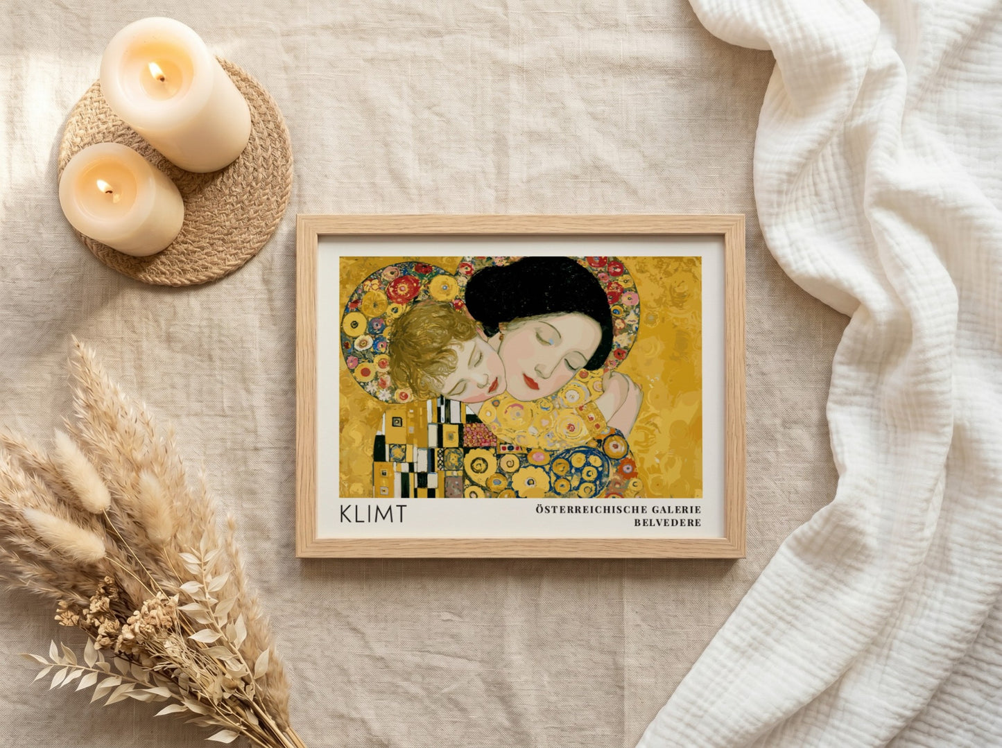 Klimt Silber und Gold wall art print featuring warm colors and intricate details
