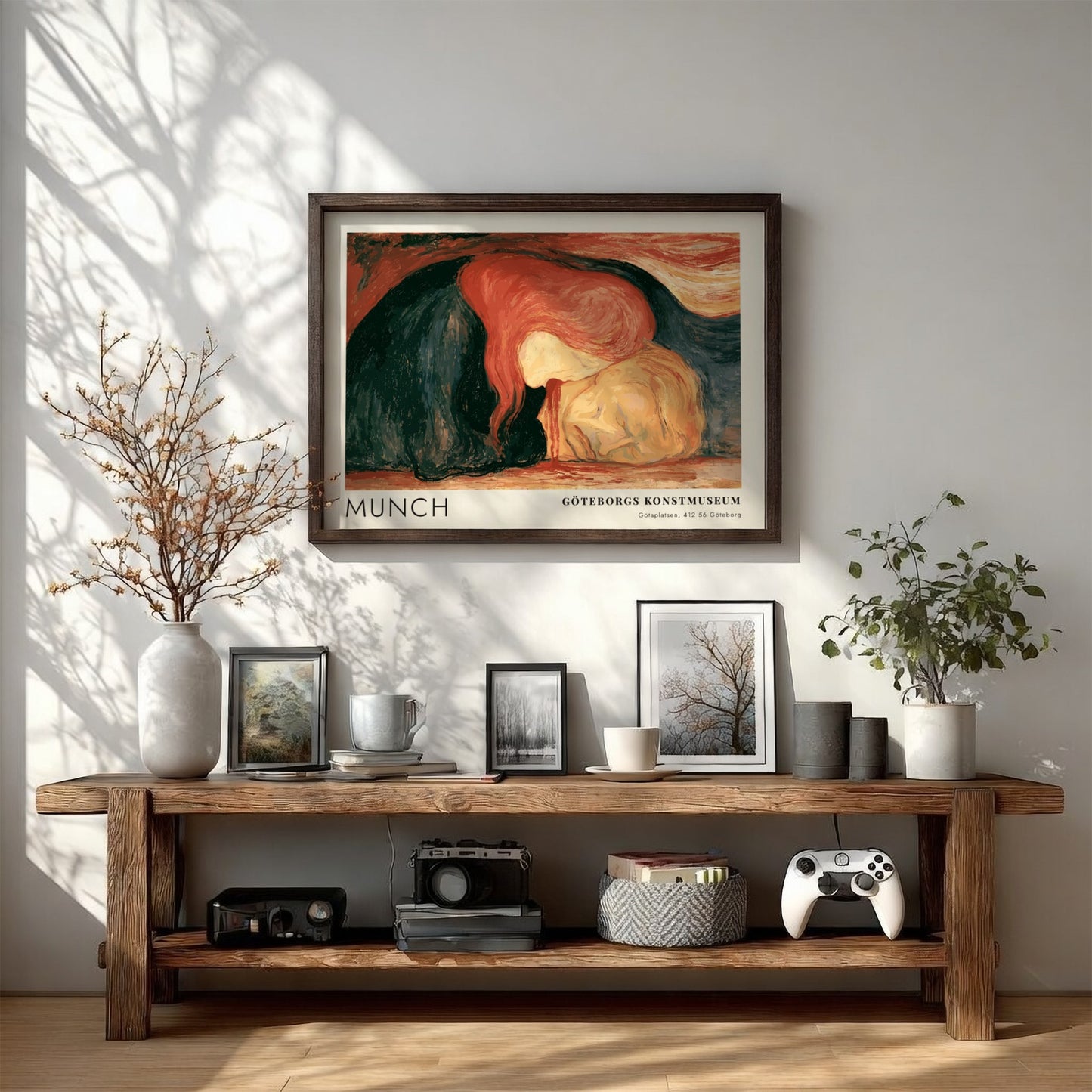 Munch Vampyr exhibition poster from Göteborgs Konstmuseum featuring an emotional painting in red tones